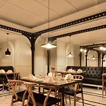 Ξενοδοχείο Metropolitan Taksim 4*
