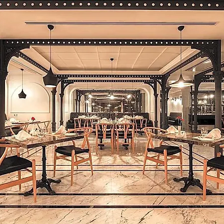 Metropolitan Taksim 호텔 4*