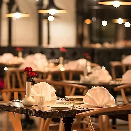 Metropolitan Taksim 호텔 4*