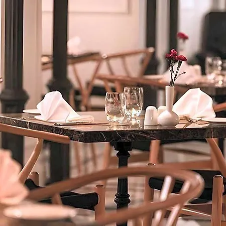 호텔 Metropolitan Taksim 4*