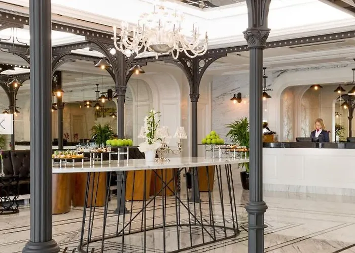 Hotel Metropolitan Taksim 4*