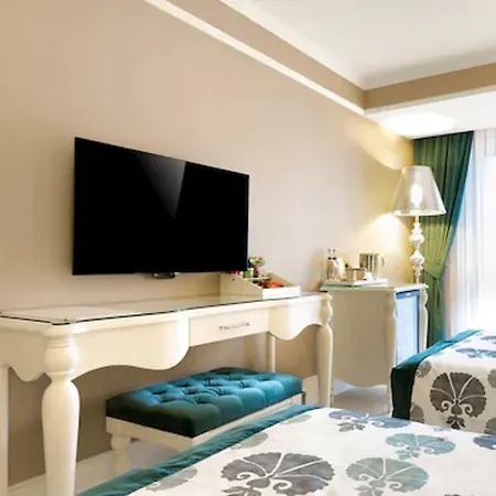 Metropolitan Taksim 호텔 4*