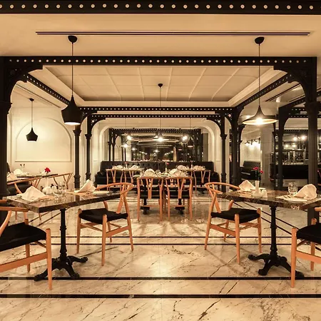 호텔 Metropolitan Taksim 4*